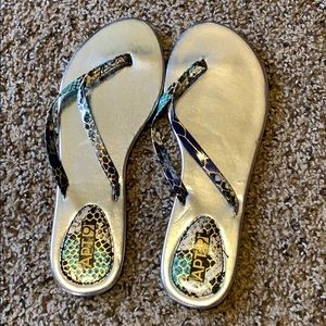 Apt. 9 Sandals Size M
